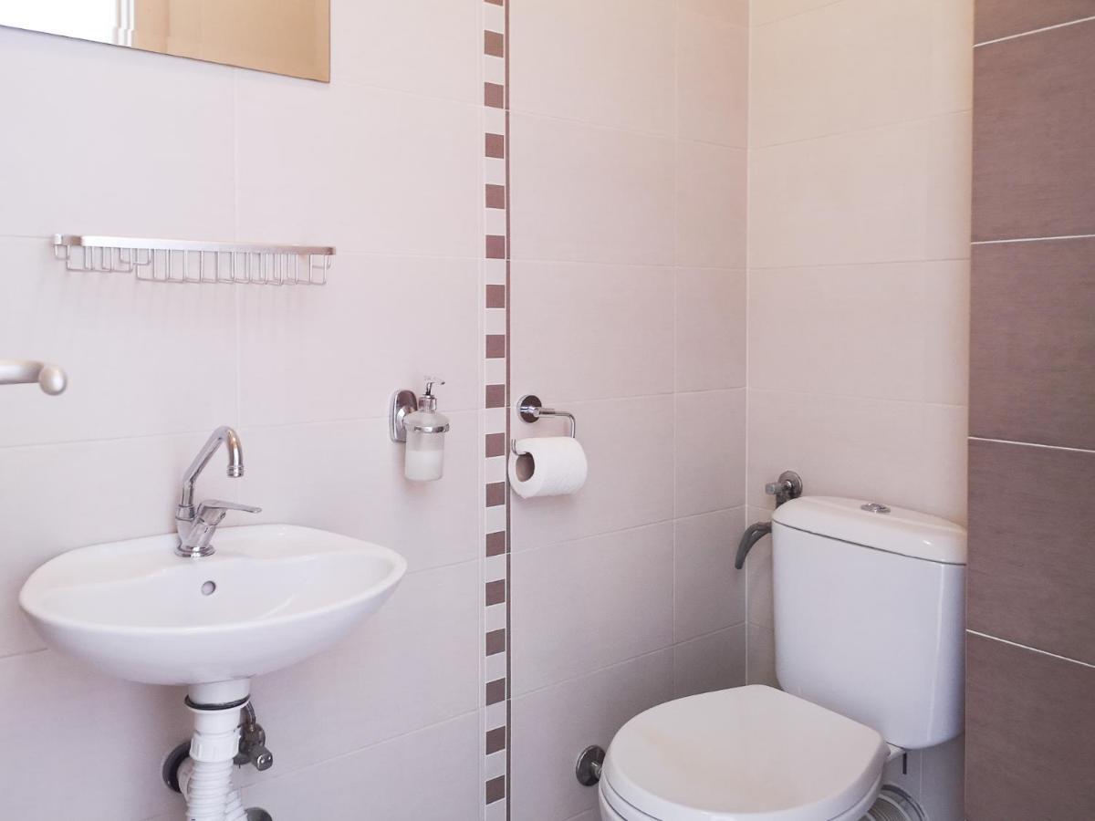 Filinhome Papa Suite 4 Novi Sad Exteriör bild