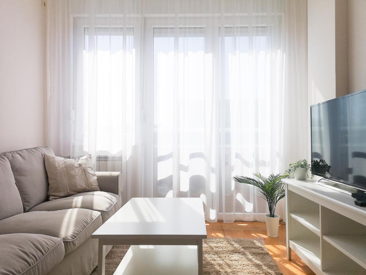 Filinhome Papa Suite 4 Novi Sad Exteriör bild