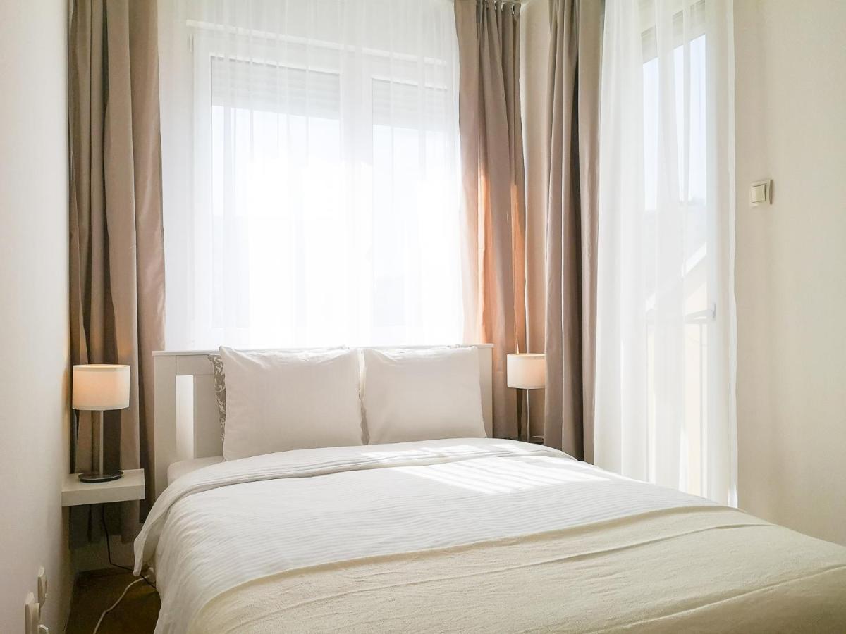 Filinhome Papa Suite 4 Novi Sad Exteriör bild